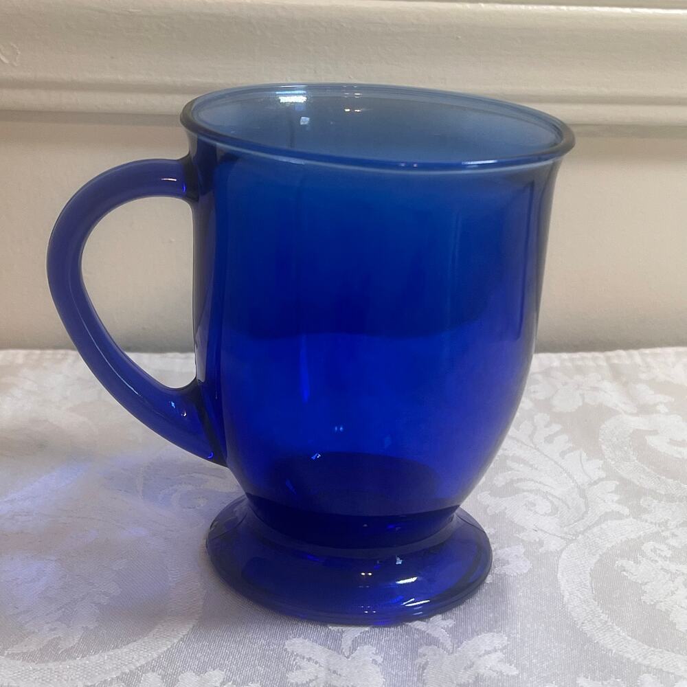 Vintage Anchor Hocking 16oz Dark Cobalt Blue Glass Footed Pedestal Café Mug